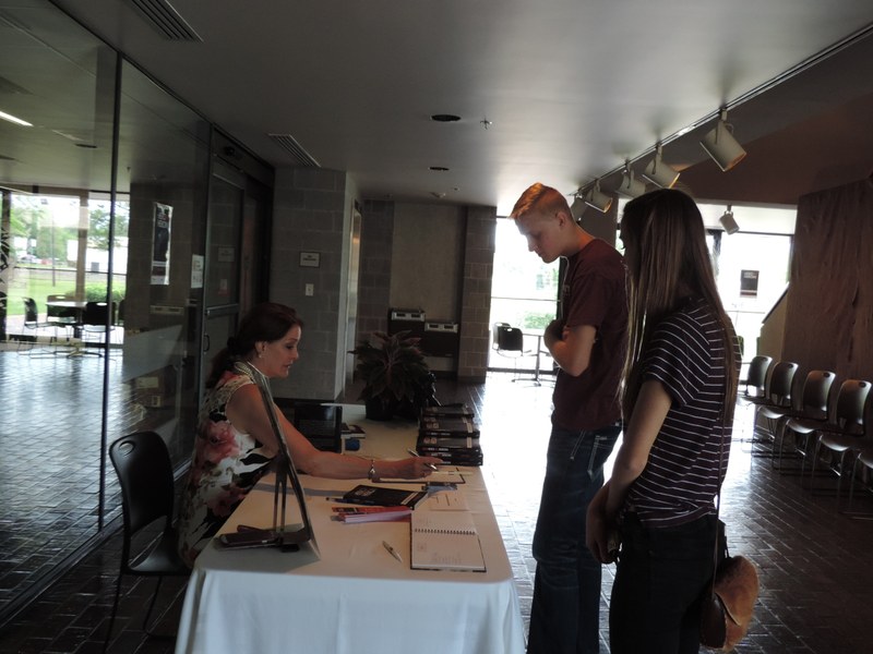 Mindy Miralia book signing