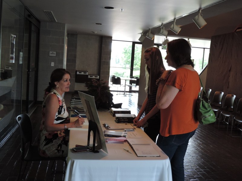Mindy Miralia book signing