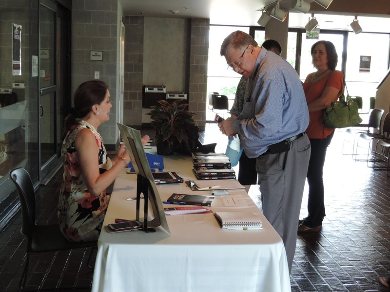 Mindy Miralia book signing