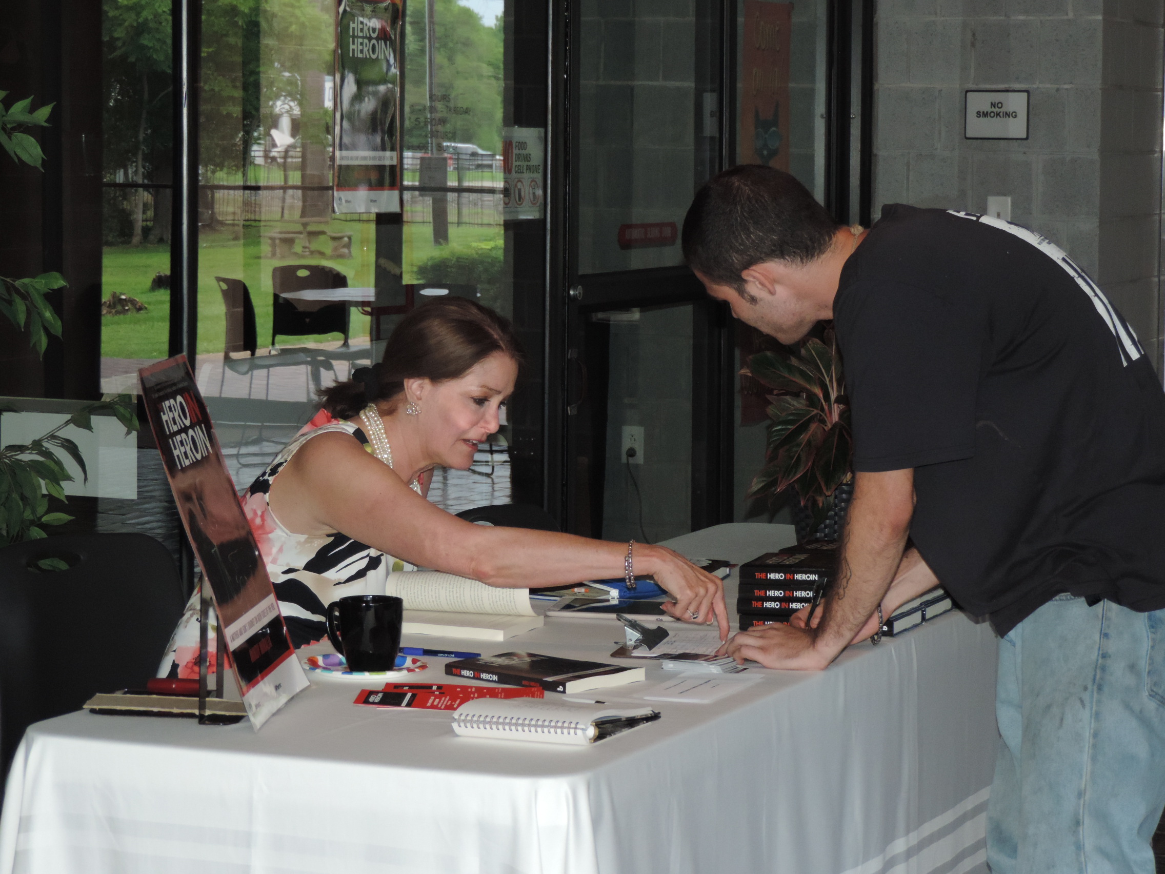 Mindy Miralia book signing