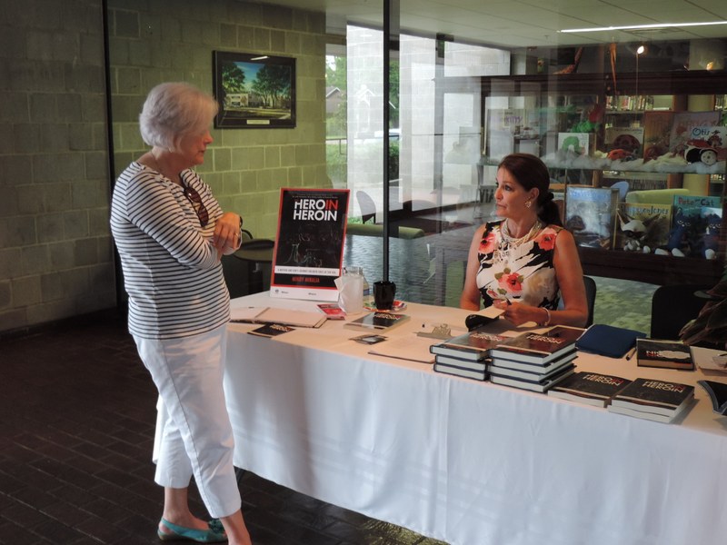 Mindy Miralia book signing