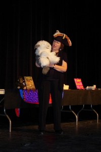 Aileen Kirkham and her sheepdog named Kitty Aileen Kirkham and her sheepdog named Kitty