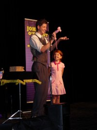Magician John O' Bryant & Samantha Magician John O' Bryant & Samantha